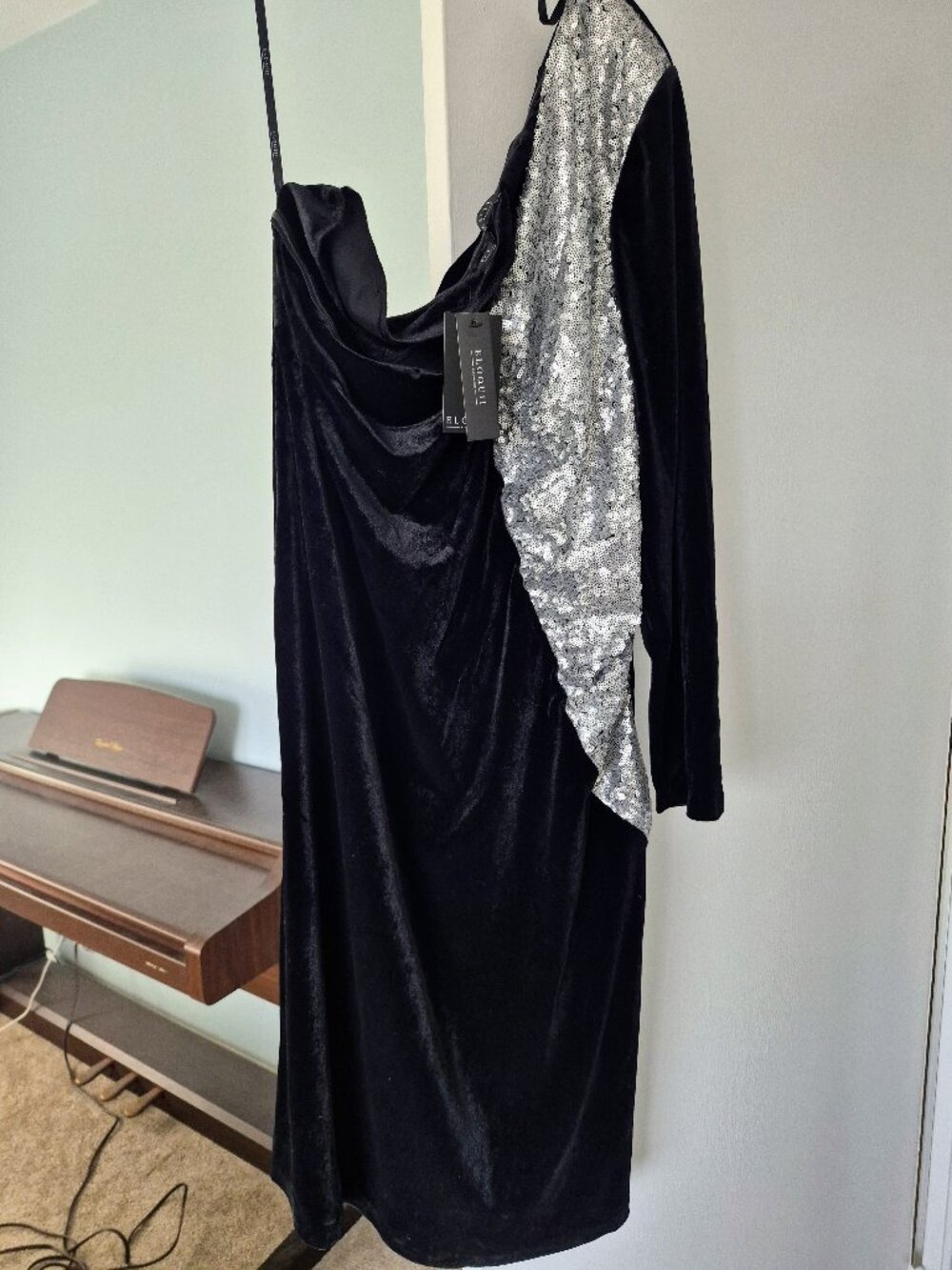 ELOQUII NWT One Shoulder Black Velvet Sequin Sleeve Cocktail Dress 18